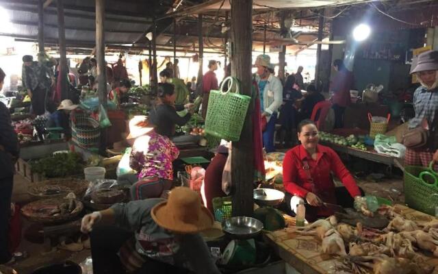 1-2pax AC room 2 including kitchen