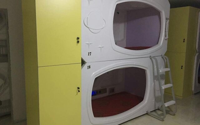 Turui Qingchuang Capsule Hotel