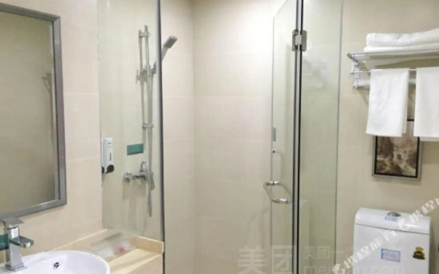 Yuanmeng Express Hotel (Shenzhen Guanlan Zhangge)