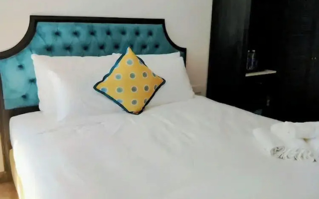 The Room Hotel Sunset Town