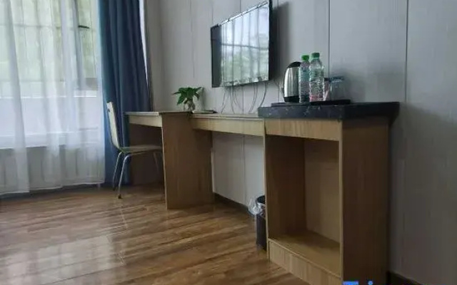 Ruixin Hotel (Lanzhou Jiaotong University Jinniu Street Branch)