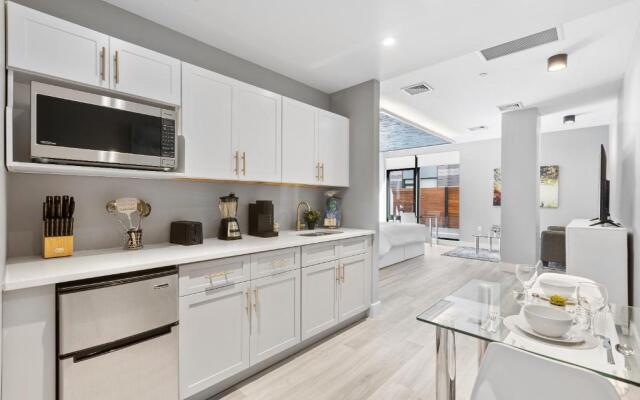 Global Luxury Suites at The Arches