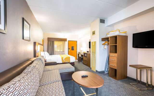 Quality Suites Lansing