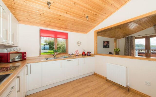 Barn Lodge With Hot Tub Near Cupar, Fife