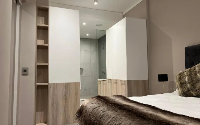 519 Menlyn Maine Trilogy