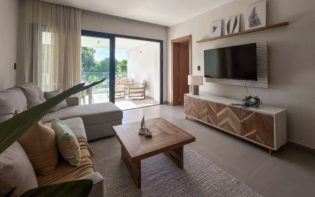 Spectacular Golf Front 3BR Apartment!