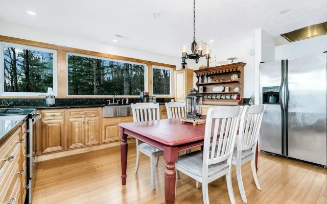 Black Mountain Treehouse