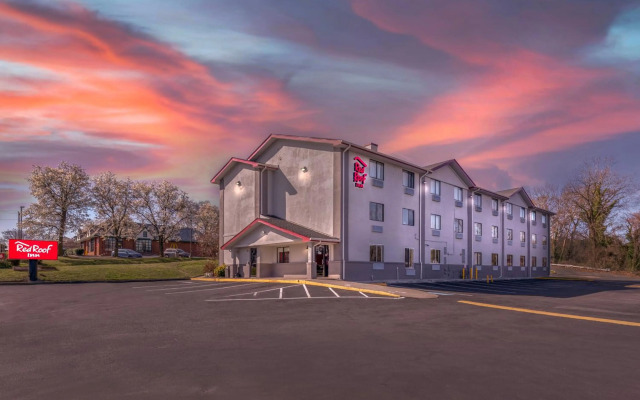 Red Roof Inn Suffolk