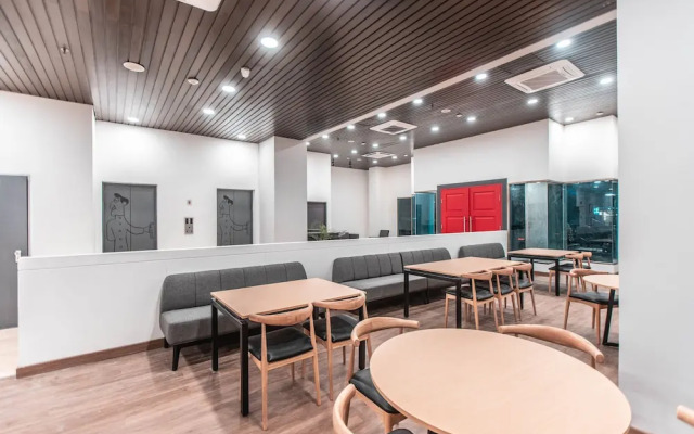 Super OYO Townhouse 1 Hotel Salemba