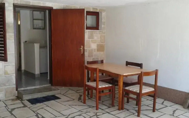 Apartments Lončarević