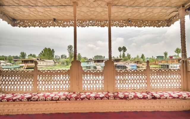 GuestHouser 1 BR Houseboat cefd