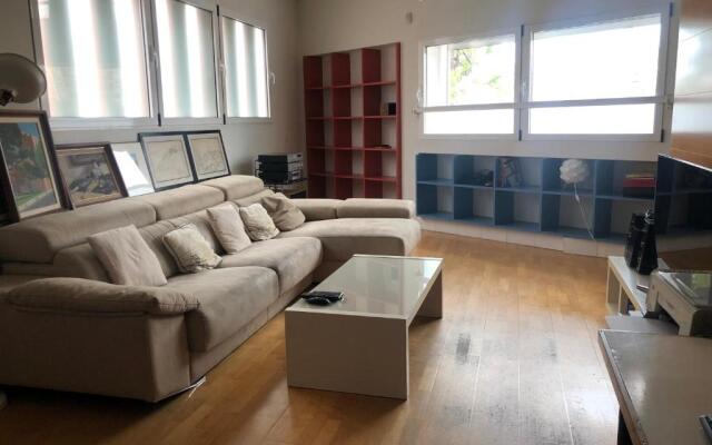 Estudio acogedor renfe