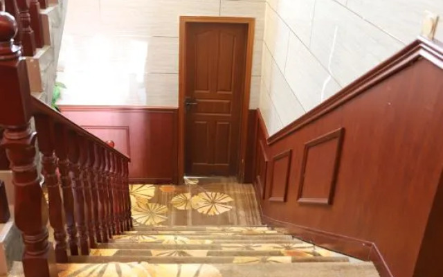 Chunlan Business Hotel