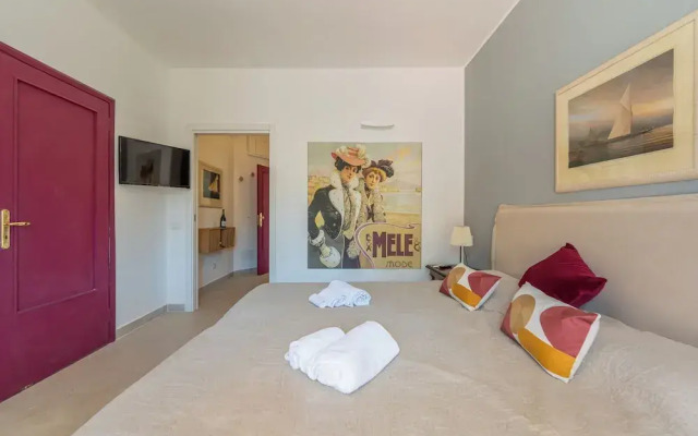 Molo Angioino Suites