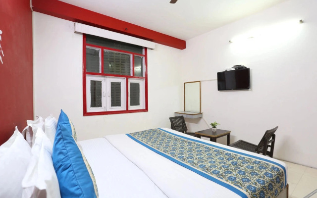 Hotel Classic by OYO Rooms
