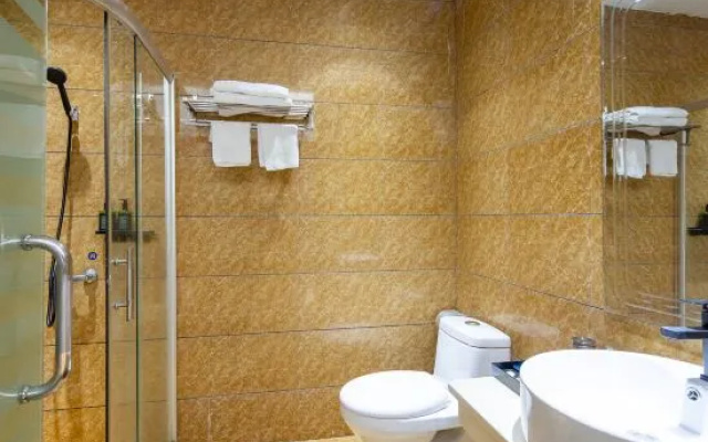 Zhangzhou Shunhao Business Hotel (Zhongxing Street Bus Station) – Bathroom – Danzhou