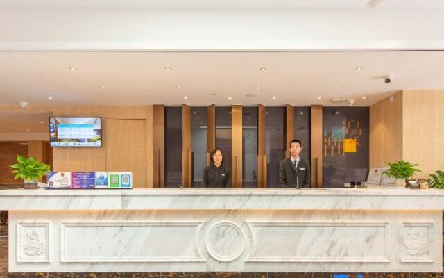 Chaoman Hotel (Guangzhou Railway Station Southern Theater General Hospital)
