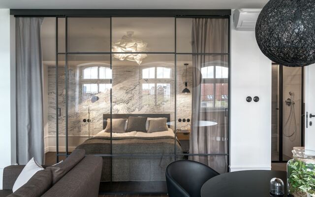 Blue Buddy - Meet the Kid