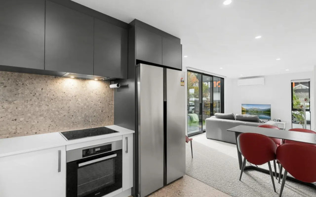 Deluxe Downtown Residence 3 Bed 3 Bath
