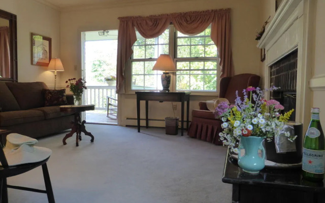 Maple Hall Inn & Restaurant 1850