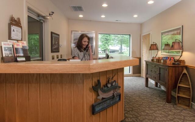 River's Edge Motel