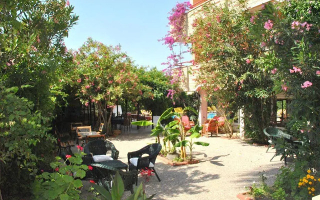 Beyaz Saray Hotel
