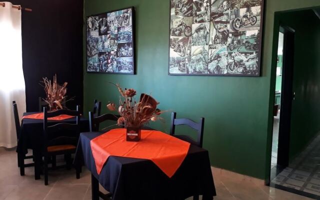 Road House GO 118 Motorcycle Hotel