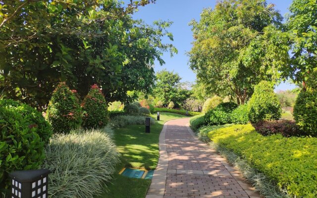 Xishuangbanna Yajule City Golf Hotel