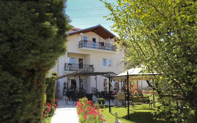 Pension/Appartement Lale