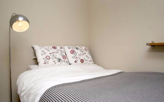 Central New Town Flat