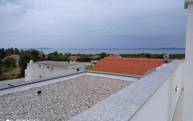 Villa S