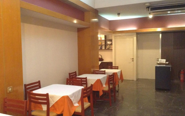Electra Hotel