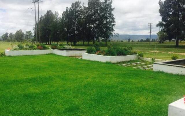 Black Horses Lodge & Conferencing