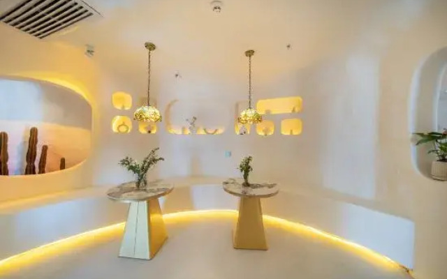 Buerjin Grand Xinjiang Hotel