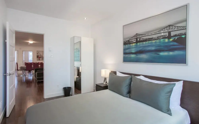 LMVR - LuxApt 3 - 7 bedrooms 2 bathrooms
