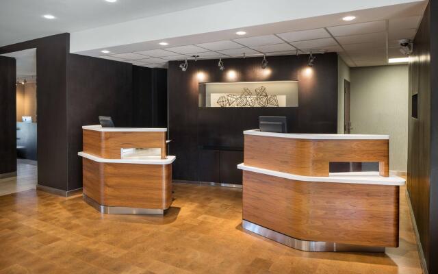 Courtyard by Marriott Phoenix Airport