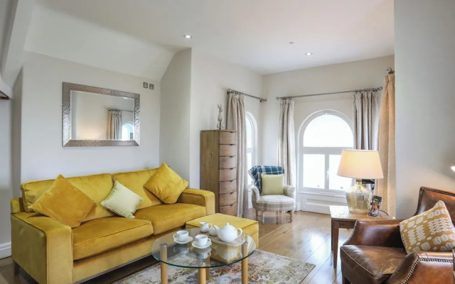 Harlech Apartments - Gwern