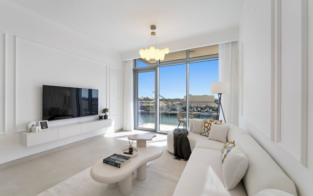 2BR + Maid’s Room CF7 B | Partial Canal View