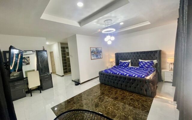 Luxury 3bedroom duplex