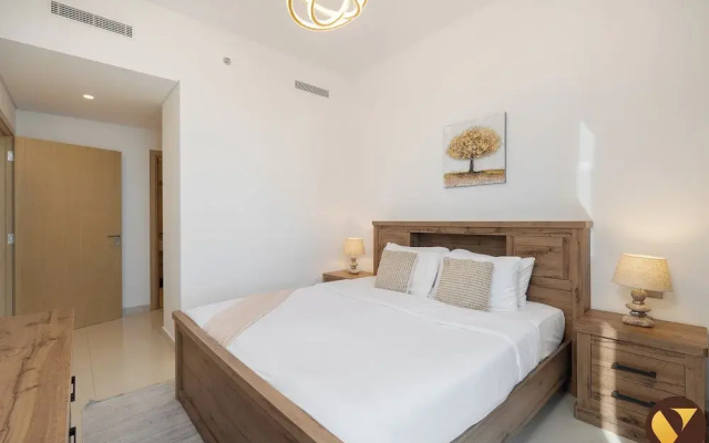 Vogue | Icon Bay Creek Harbour | Waterfront Living