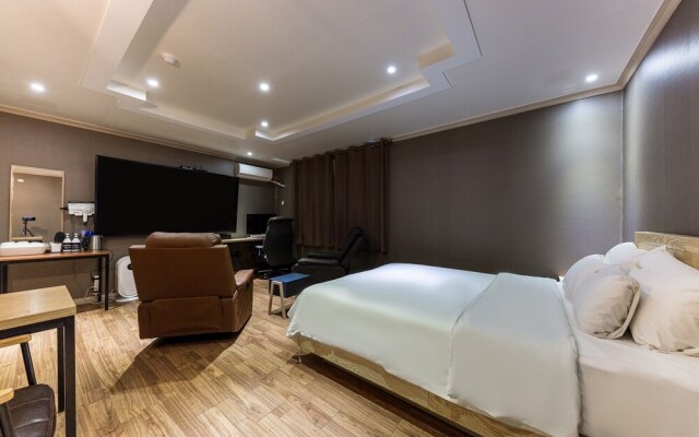 Daejeon Dunsan Hotel Days