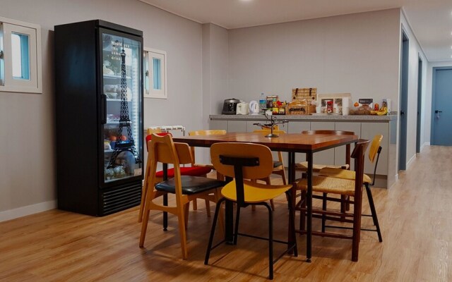 Socuri Home Guest House - Hostel