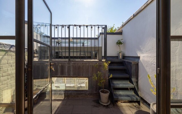 Unique Light-filled House - Primrose Hill