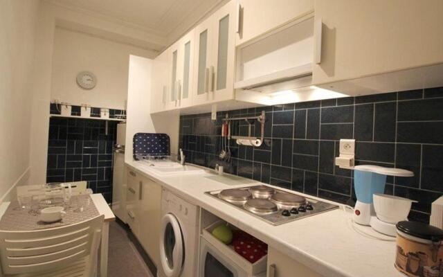 Appartement Bagnères-de-Luchon, 1 pièce, 3 personnes - FR-1-313-163