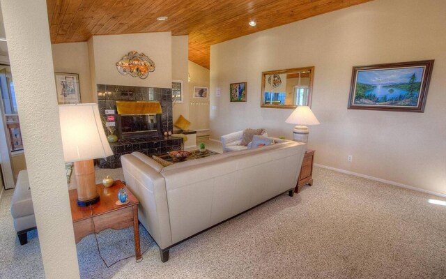 Tahoe Bonoff Venture by Lake Tahoe Accommodations