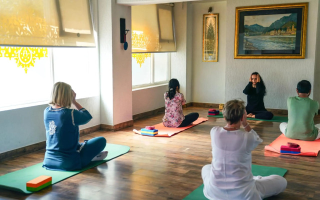 Yog Niketan by Sanskriti