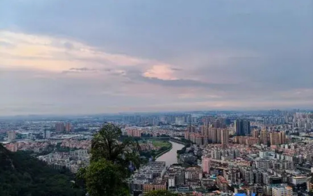 Foshan Sakura · Romantic Hotel (Guangdong Qiankunqing Xiqiao Mountain Branch)