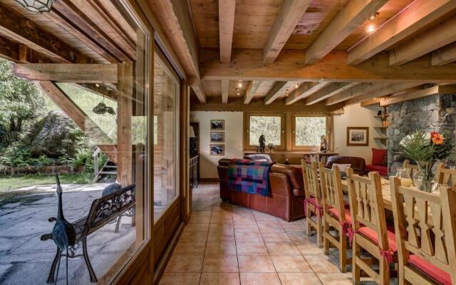 Chalet Ecritoire - Alpes Travel - Les Houches - Sleeps 10