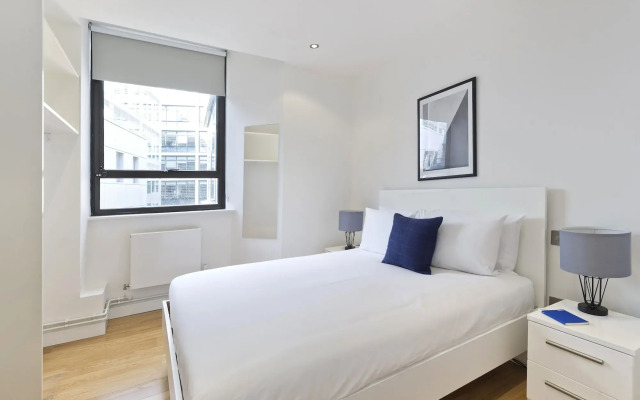 Red Lion Court by City2Stay