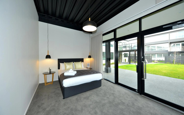 Southwark Hotel & Apartments